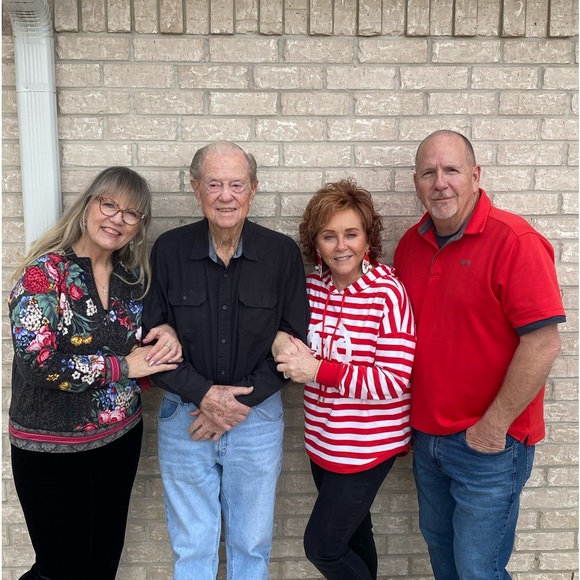 Meet your Posher, Connie - Picture 7 of 16